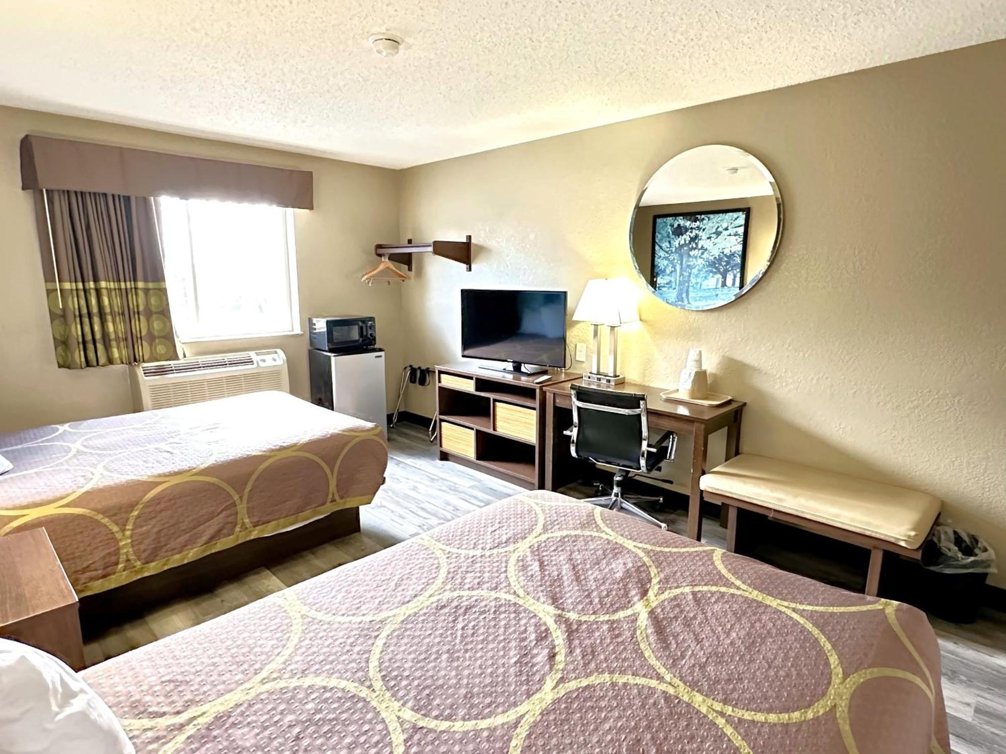 Super 8 By Wyndham Latham - Albany Airport Otel Dış mekan fotoğraf